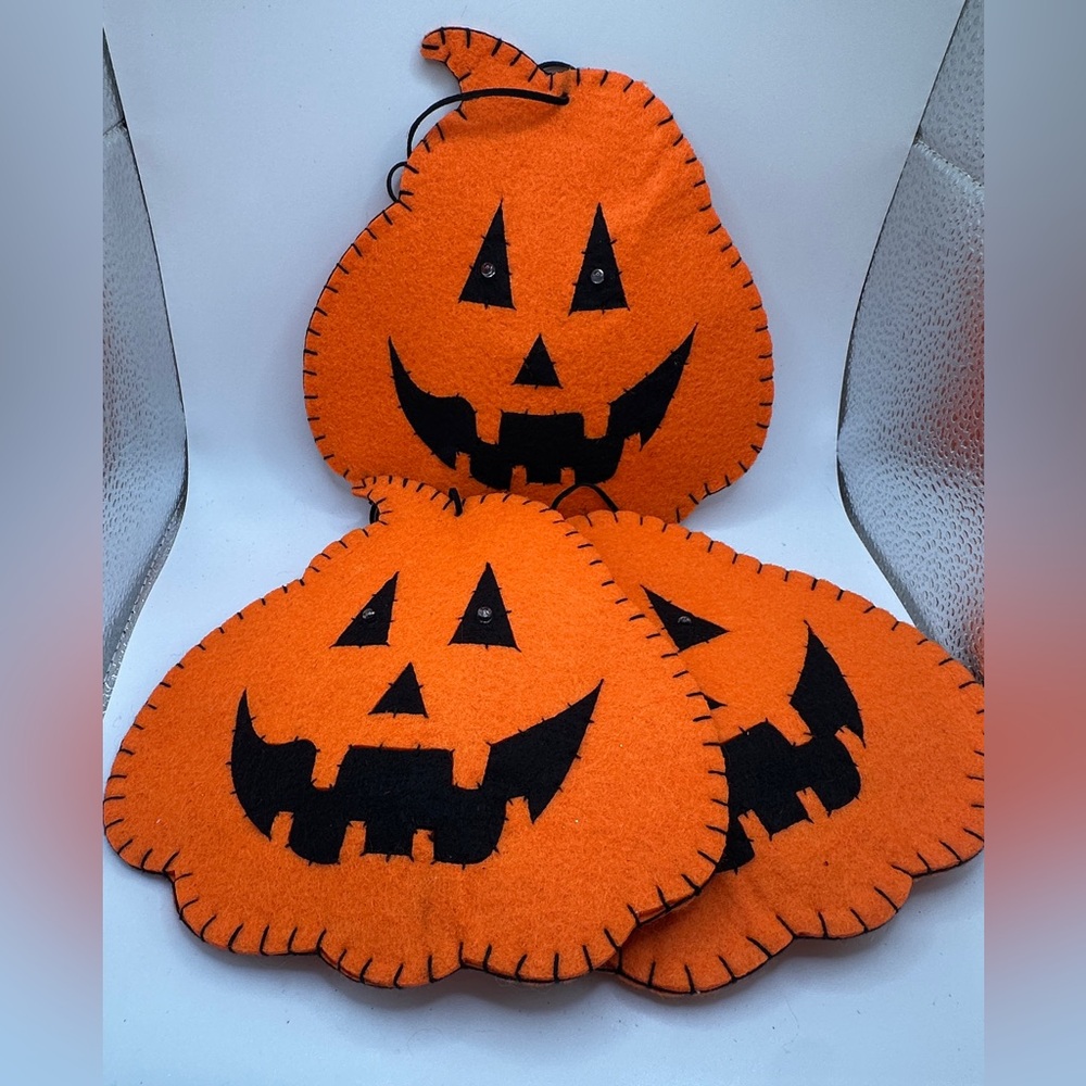 Pier 1 Felt Jack O Lantern Pumpkin Ornament, lights and sound